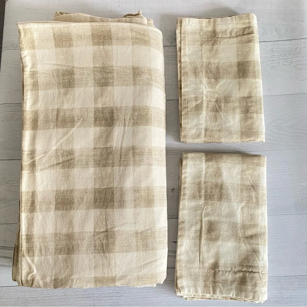 Pottery Barn Beige and White Gingham Duvet Cover
